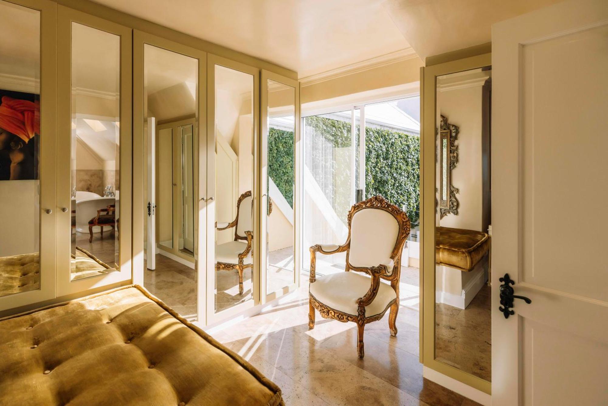 Deluxe Superior Room